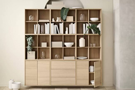 Szafka Case HiFi Furniture with base, średnia 48 cm nogi czarna stal, prawy front tkanina - dąb bielony/szary