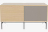 Szafka Case HiFi Furniture with base, średnia 48 cm nogi czarna stal, prawy front tkanina - dąb bielony/szary