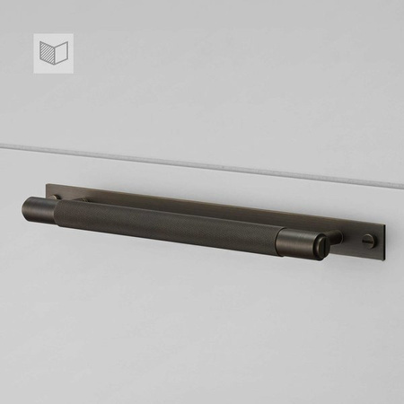 Uchwyt meblowy Buster+Punch Pull Bar Plate - brąz L-36cm