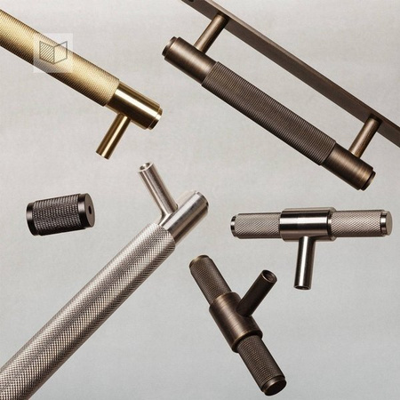 Uchwyt meblowy Buster+Punch Pull Bar Plate Cross - srebrny M-26cm