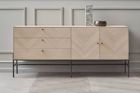 Komoda Bolia Luxe Sideboard - dąb czarny, czarne uchwyty
