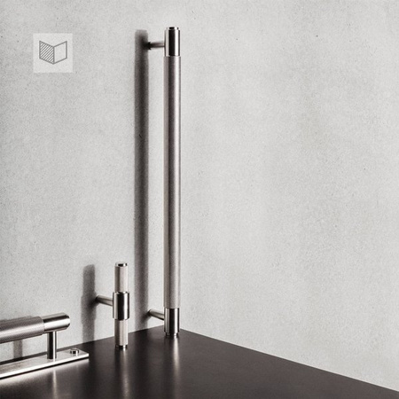 Uchwyt meblowy Buster+Punch Pull Bar Plate Cross - srebrny M-26cm