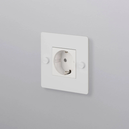 Gniazdo wtykowe Buster+Punch 1G białe w standardzie europejskim